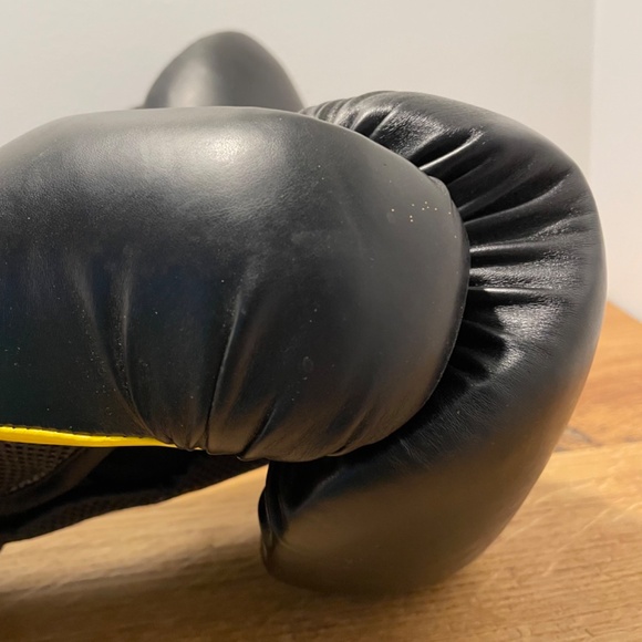 Everlast Elite with Evershield Boxing Gloves Black Size Large 14oz - Picture 9 of 12